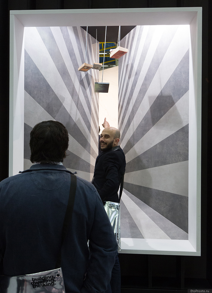 Серая плитка на Cersaie 2015