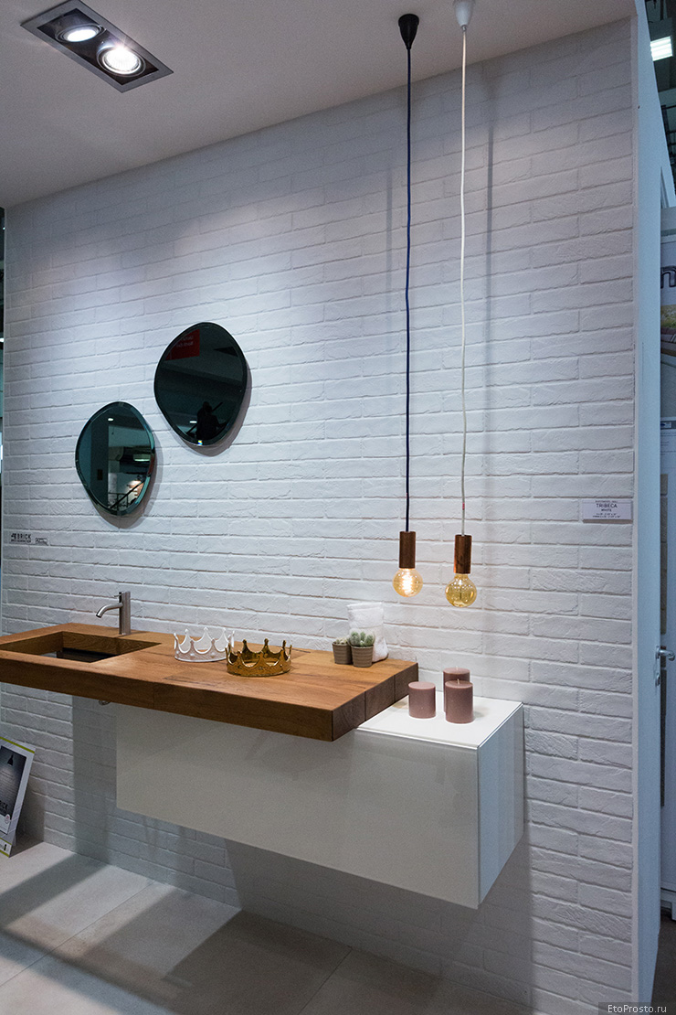 Белая плитка под кирпич от Rondine